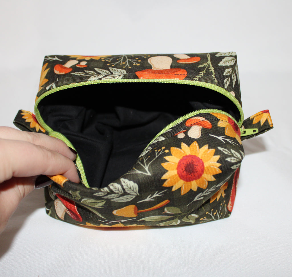 Mushroom Meadow bag