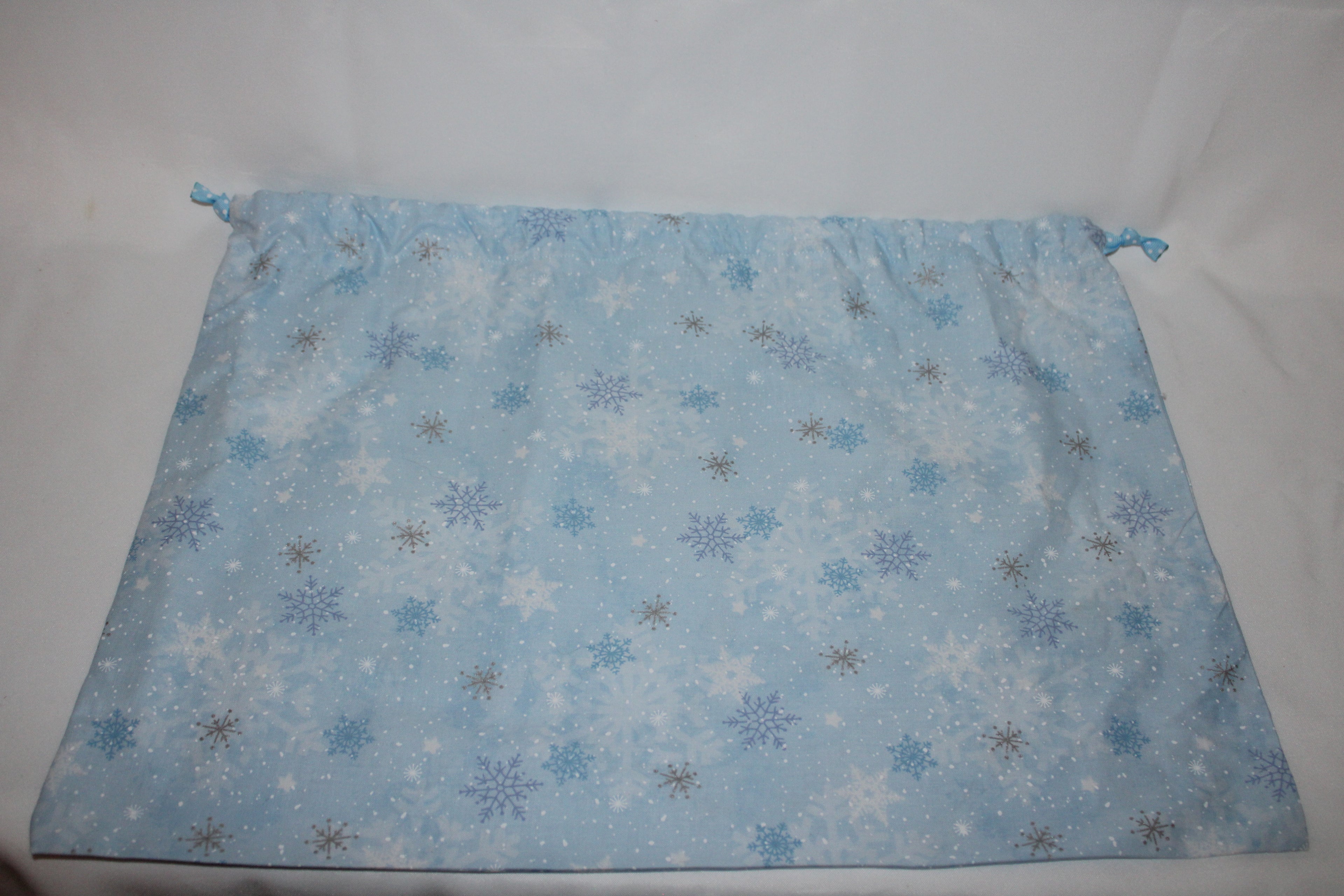 Large blue frost gift bag