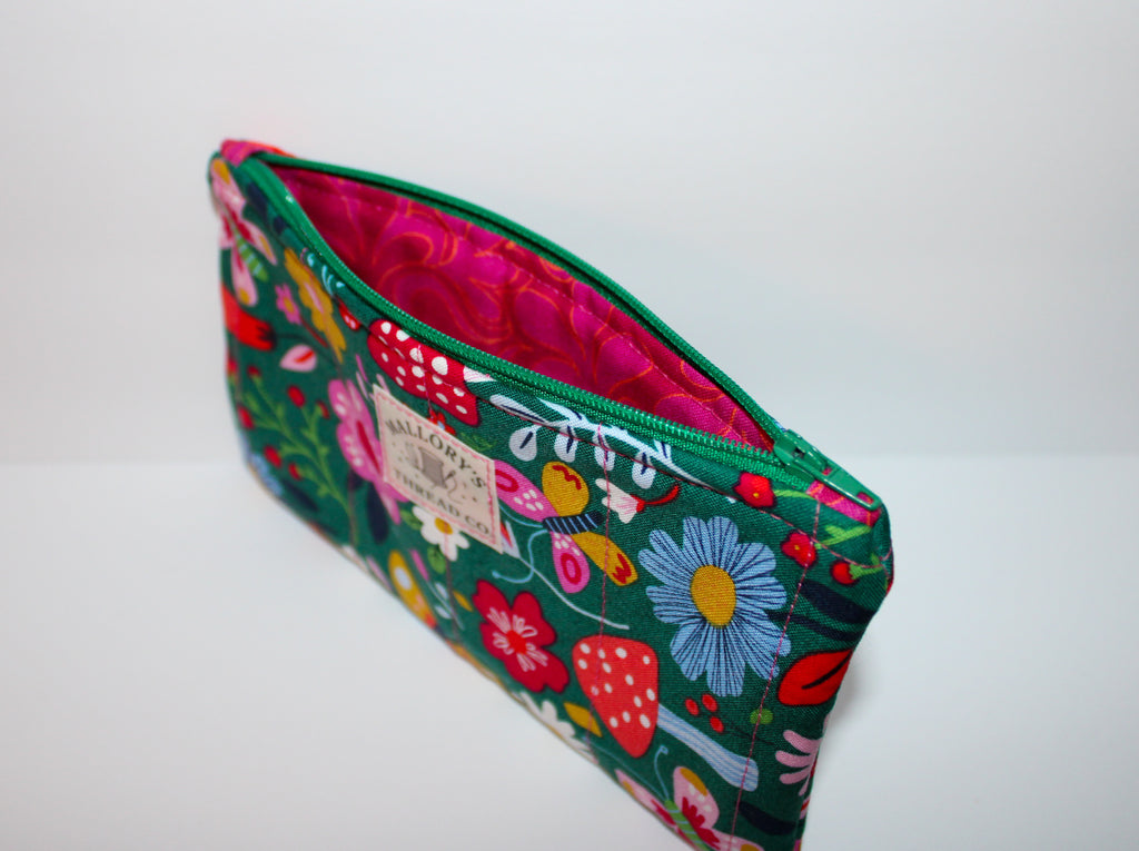 Green Picnic Zipper Pouch