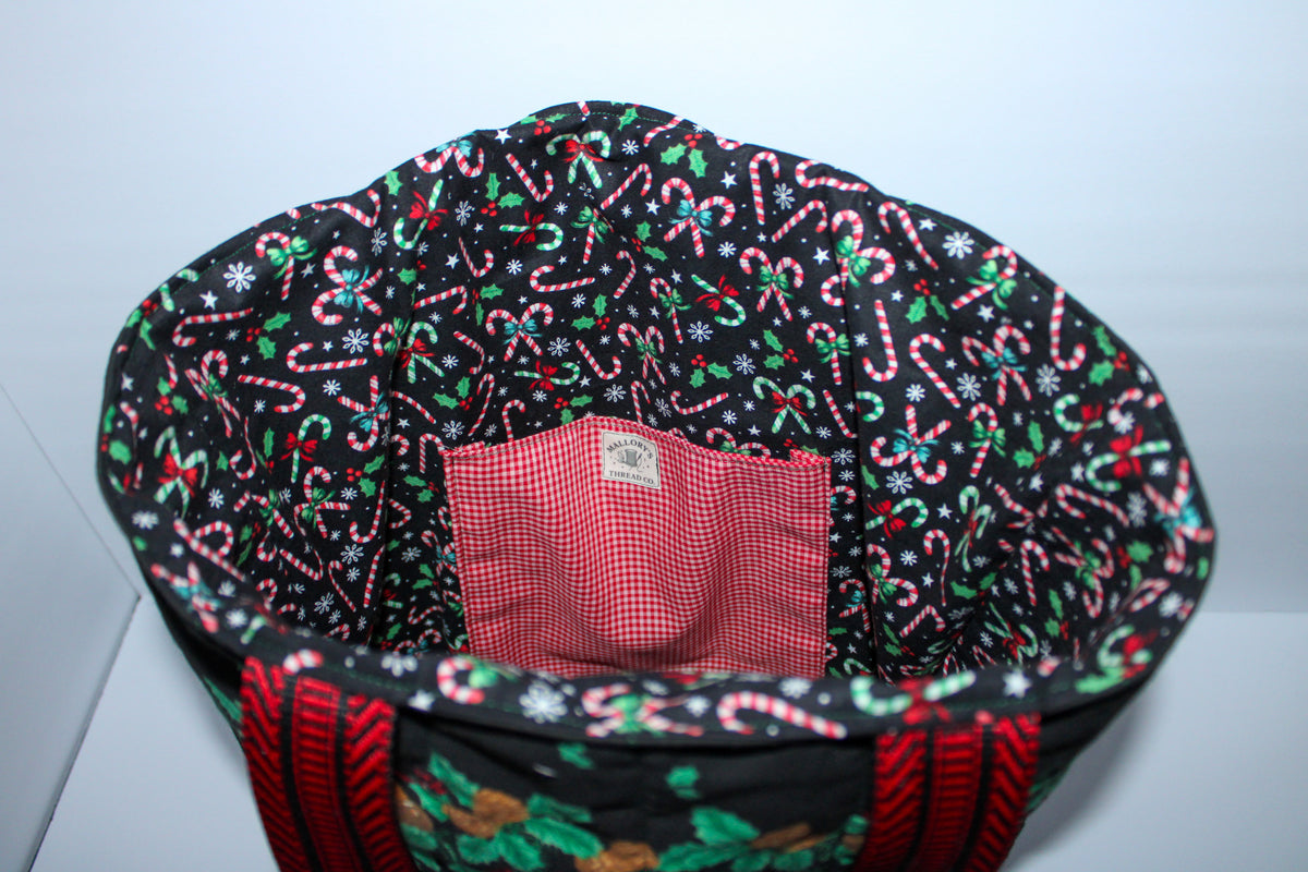 Vintage Christmas Basic Tote